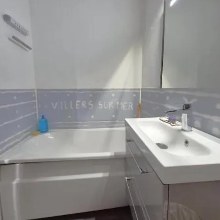 דירה Lumineux A 300 M De La Et Commerces