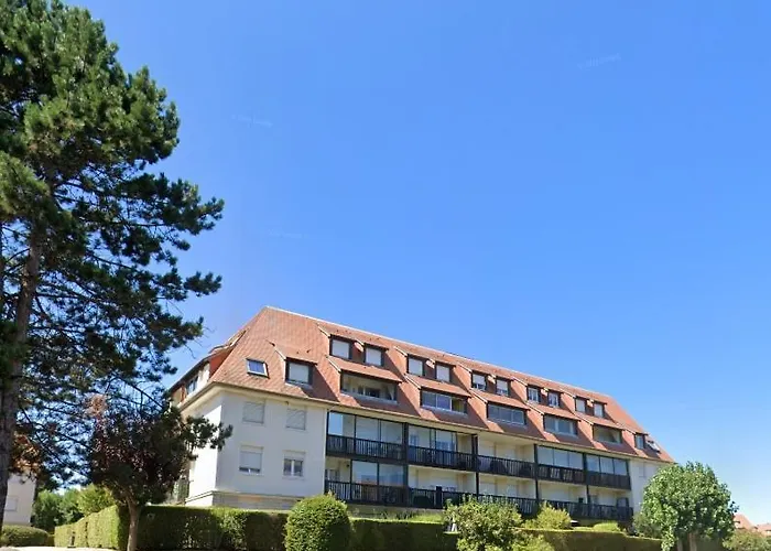 Lumineux à 300 M De La Et Commerces *