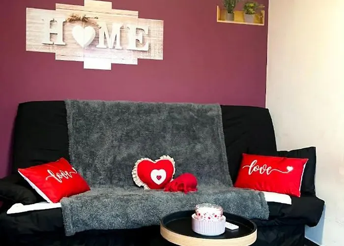 Lumineux à 300 M De La Et Commerces